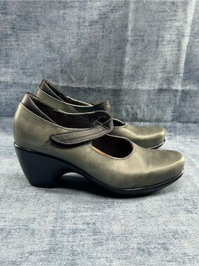 Naot leather heeled wedges mary Jane grey sz 39EU dark academia modern comfort